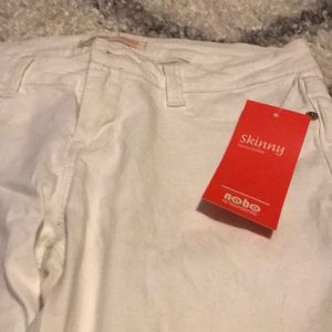 White skinny jeans